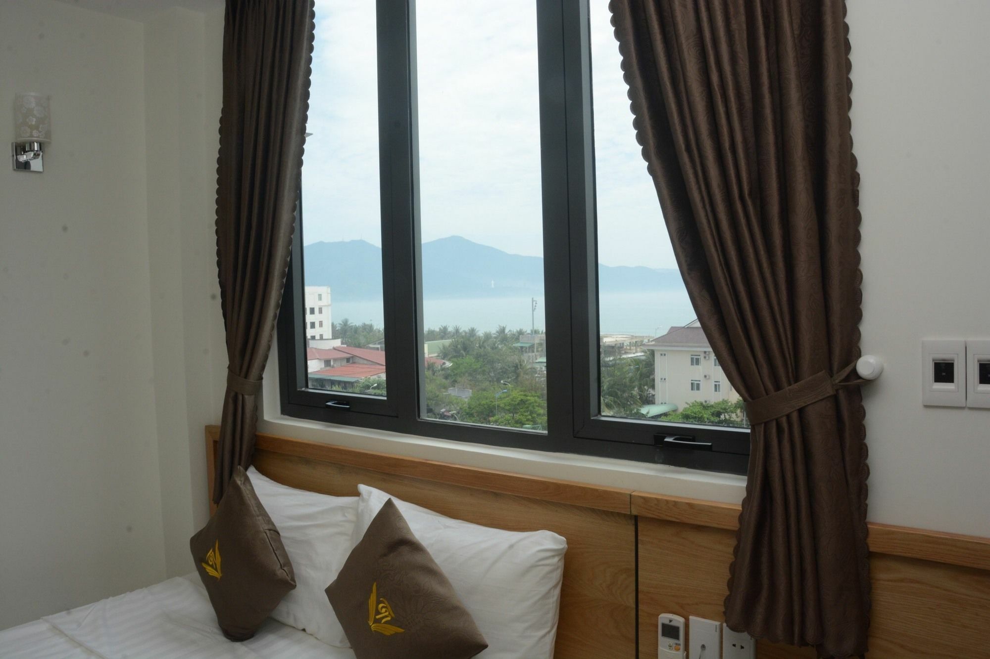 Trang Ngan Hotel By Thg Da Nang Exterior photo